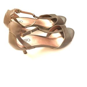 **3/$25** w/ BUNDLE OpenToe Skinny Heel Grey Shoe